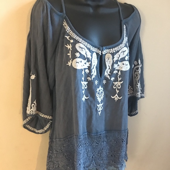 Gorgeous Embroidered Ecote Top with Crotchet Trim! - Picture 2 of 7